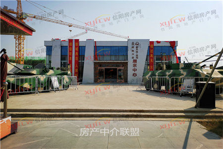 上府小实验初中，63m2带附房48万出售